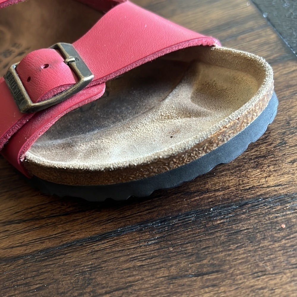 Birkenstock Betula Womens 7 Mens 5 Leather Buckle Strap Sandals Red - Picture 6 of 11